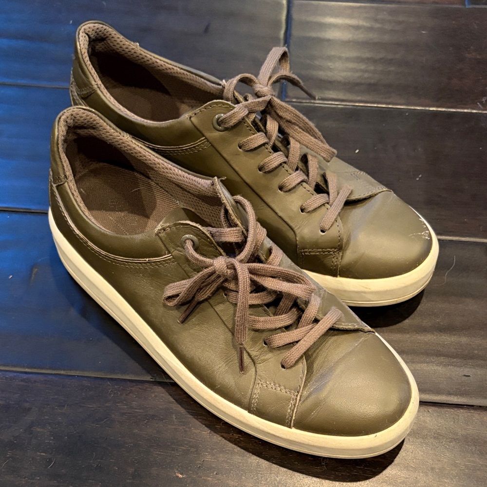 VERY Comfortable Olive Green Casual Sneakers